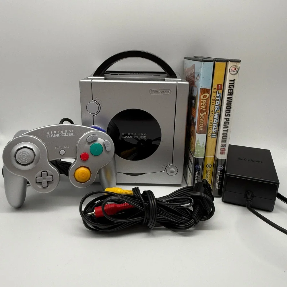 Nintendo GameCube Console Bundle Platinum Silver DOL-101 3 Games 1 Controller